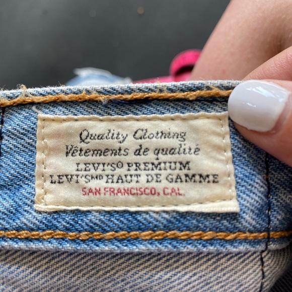 Levi’s jean shorts - Picture 6 of 6